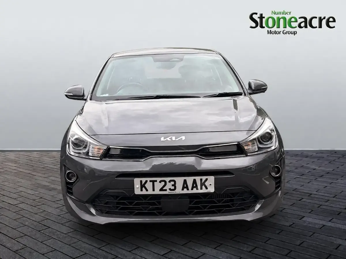 Used Kia Rio 99 HP (72 kW) 2023 Grey Hatchback