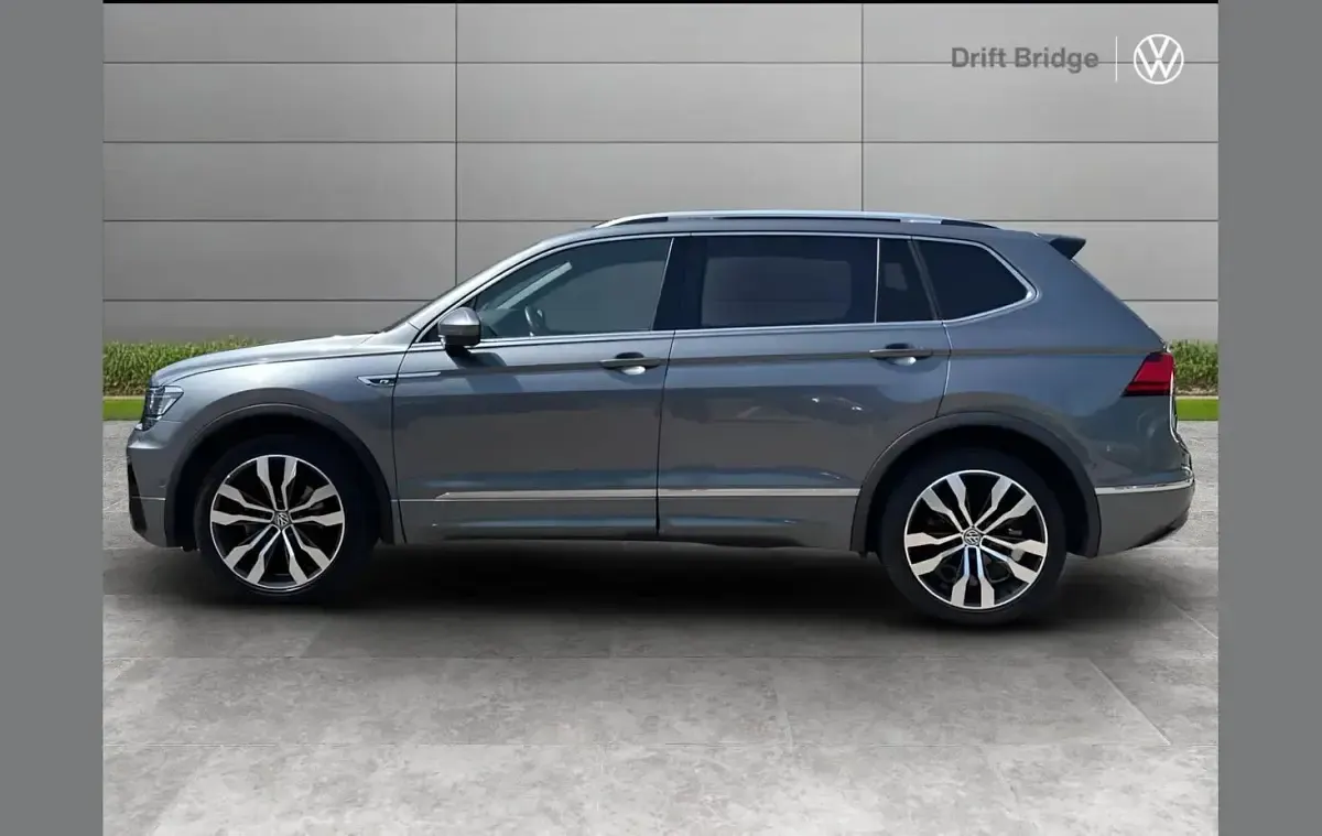 Używany VW Tiguan Allspace R-line 150 KM (110 kW) 2021 Szary SUV