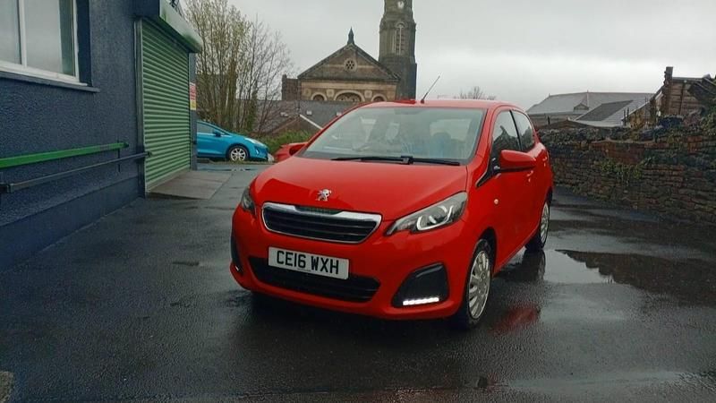 Begagnad Peugeot 108 Active 68 HK (50 kW) 2016 Röd Halvkombi