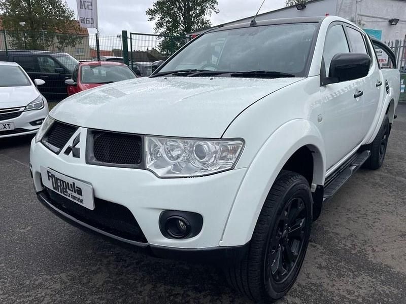 Used Mitsubishi L200 175 HP (128 kW) 2014 White Pickup
