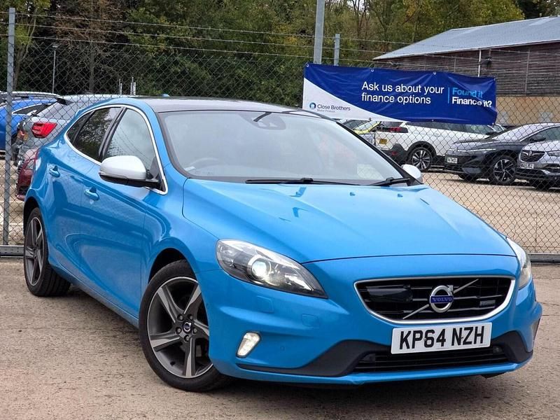 Blue Used 2014 Volvo V40 R-Design Estate | £6,490 (Expensive) - Image 1/4