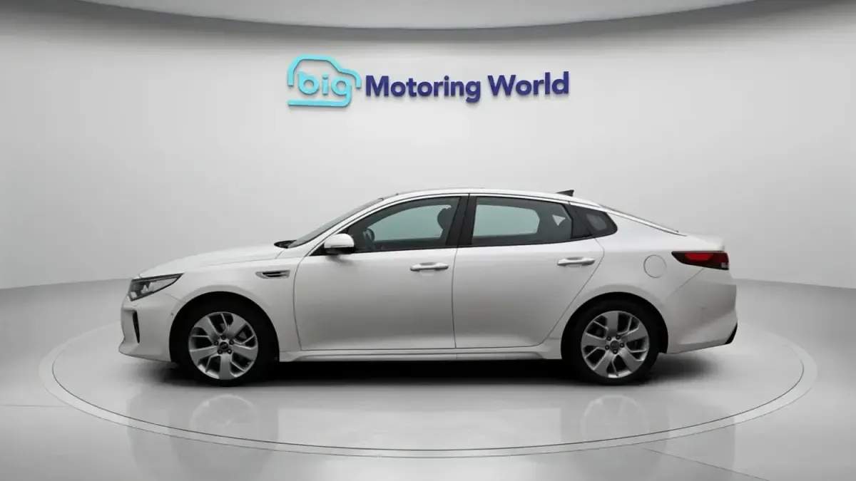 Used Kia Optima GT-Line S 141 HP (103 kW) 2017 White Sedan