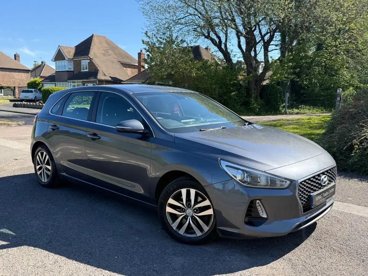 Used Hyundai i30 SE 120 HP (88 kW) 2017 Grey Hatchback