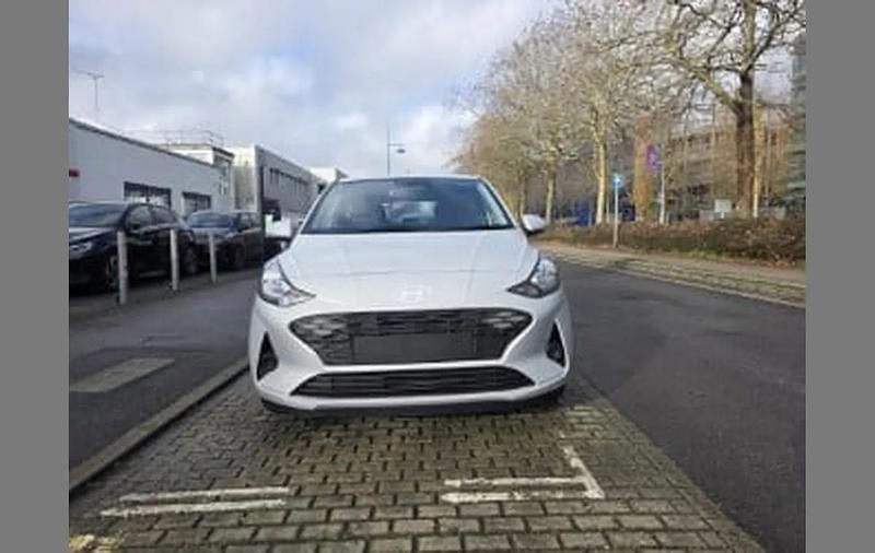 New Hyundai i10 Advanced 61 HP (44 kW) 2025 Grey Hatchback