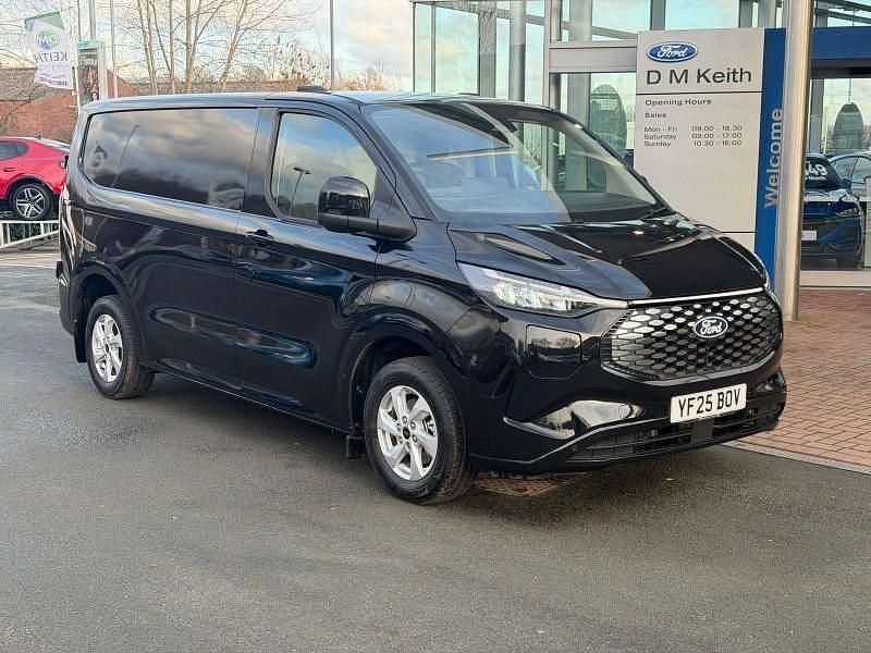 Usado Ford E-Transit Limited 100 kW (136 HP) 2025 Preto Van
