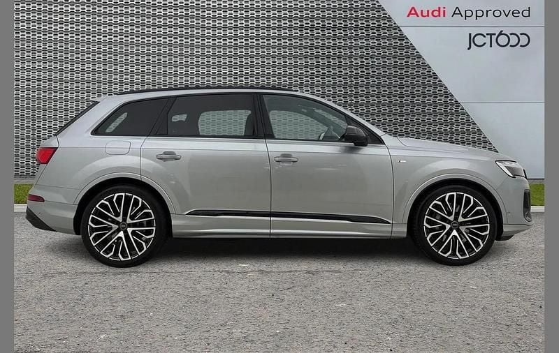 Used Audi Q7 Comfort 281 HP (206 kW) 2026 Silver SUV
