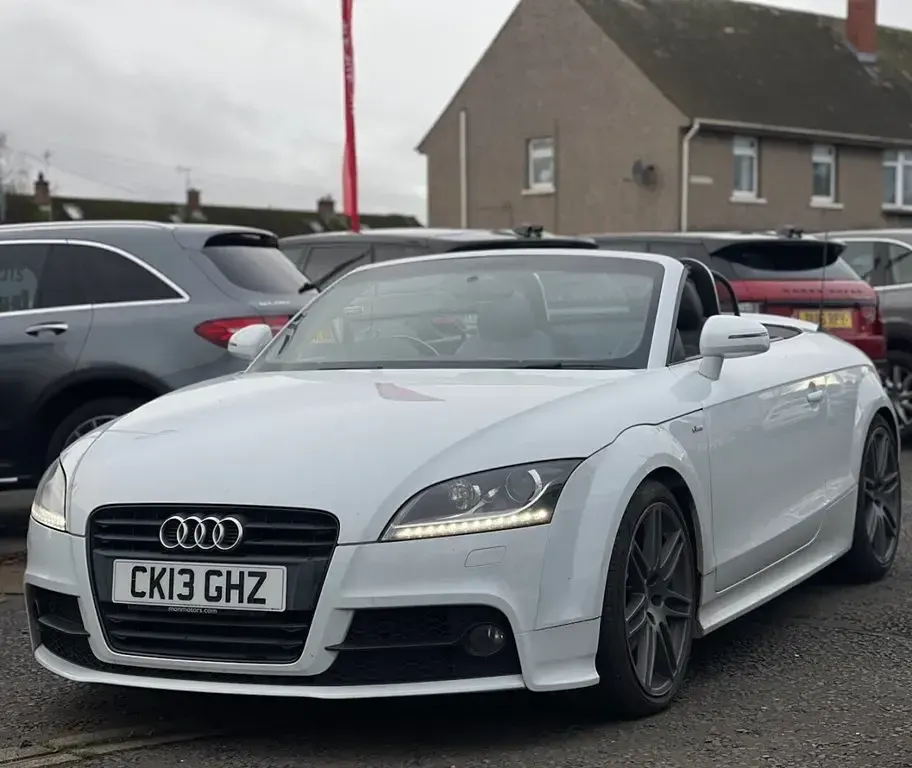 Used Audi TT Roadster Black Edition 211 HP (155 kW) 2013 White Cabriolet