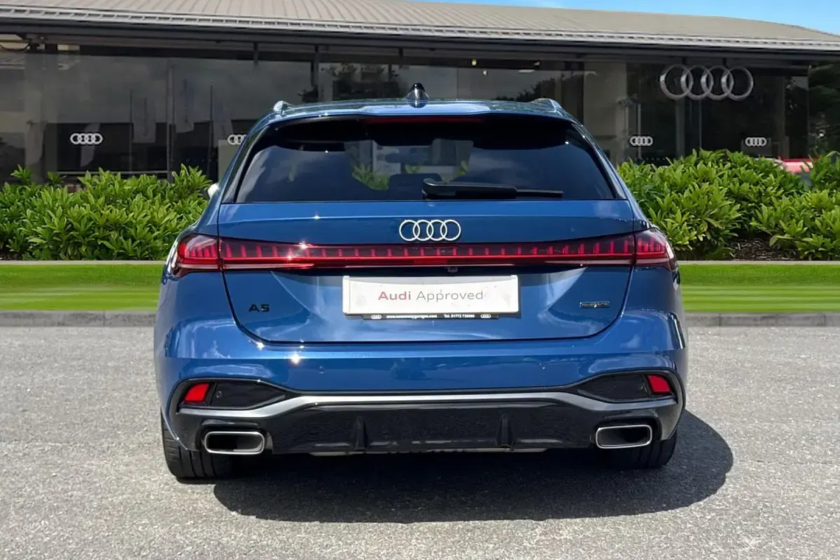 Used Audi A5 S-Line 299 HP (219 kW) 2026 Blue Estate