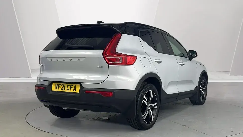 Used Volvo XC40 R-Design 194 HP (142 kW) 2021 Silver SUV