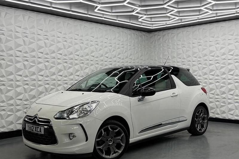 Used Citroën DS3 Prestige 155 HP (114 kW) 2012 White Hatchback
