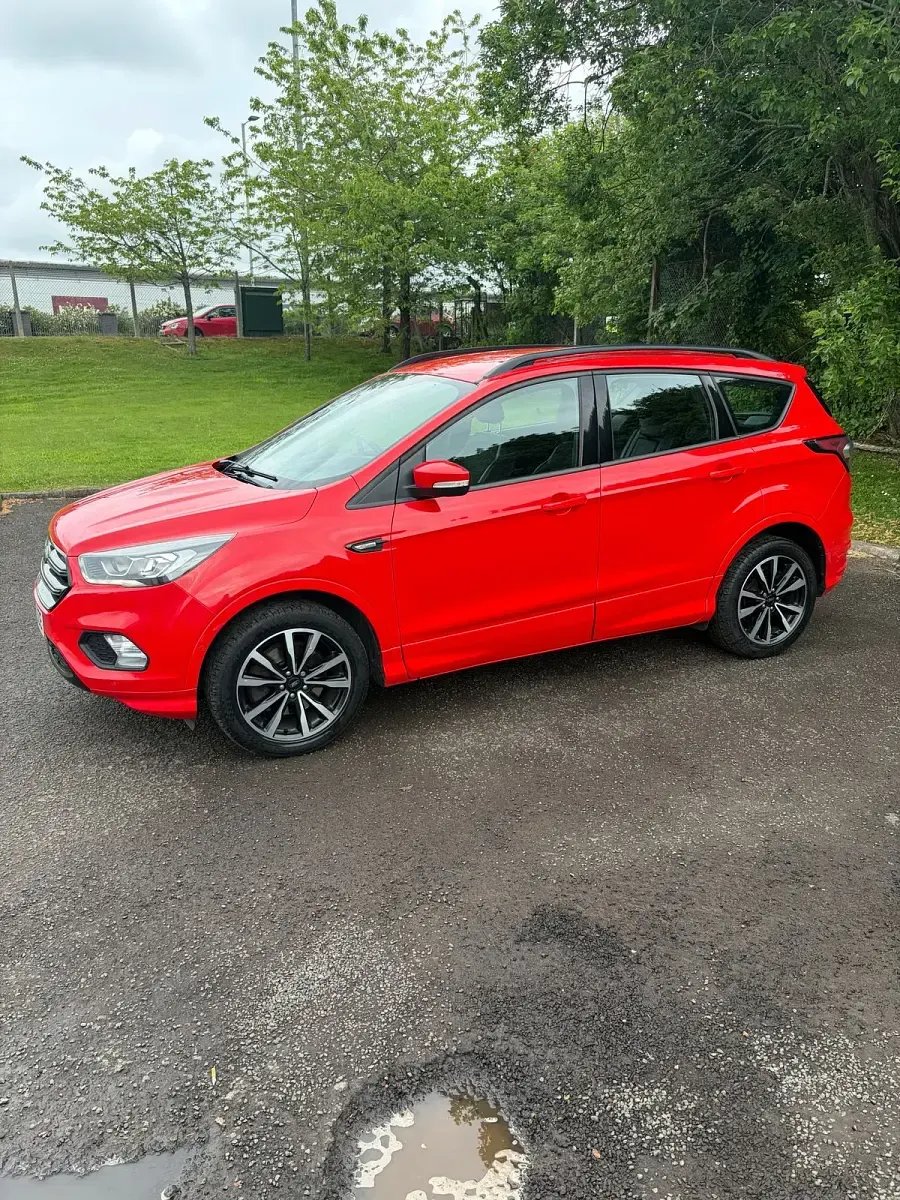 Used Ford Kuga ST-Line 120 HP (88 kW) 2017 Red SUV