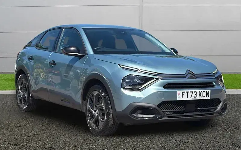 Used Citroën C4 PureTech 101 HP (74 kW) 2023 SUV