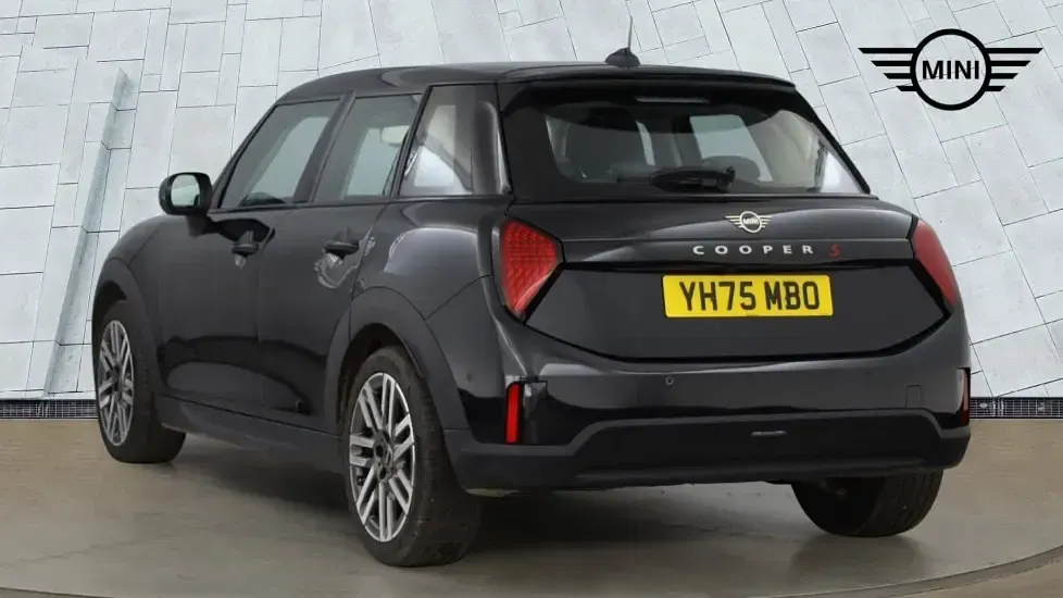 Used Mini Cooper S Hatch 201 HP (147 kW) 2025 Black Hatchback