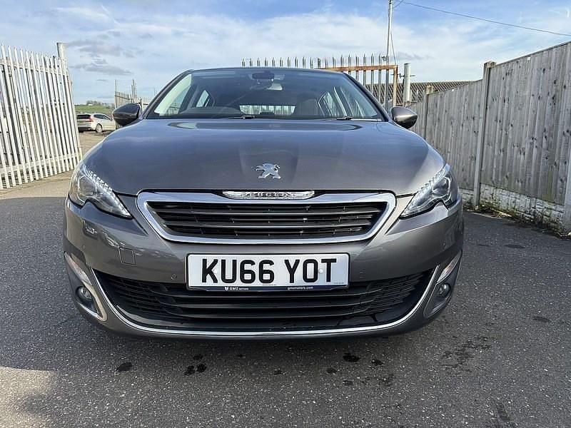 Used Peugeot 308 Allure 148 HP (108 kW) 2016 Grey Hatchback