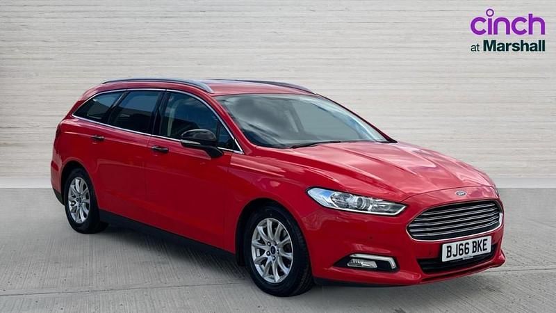 Used Ford Mondeo Zetec 120 HP (88 kW) 2016 Red Estate