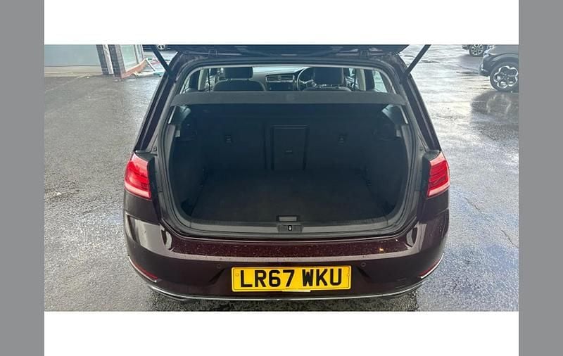 Used VW Golf VII SE 116 HP (85 kW) 2017 Black Hatchback