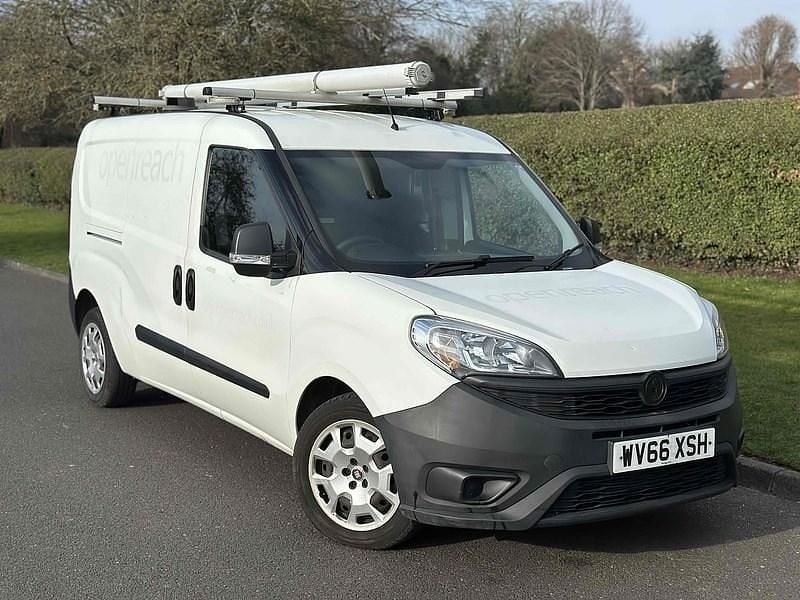 White Used 2016 Fiat Doblò MPV | £3,990 (Super price) - Image 1/4