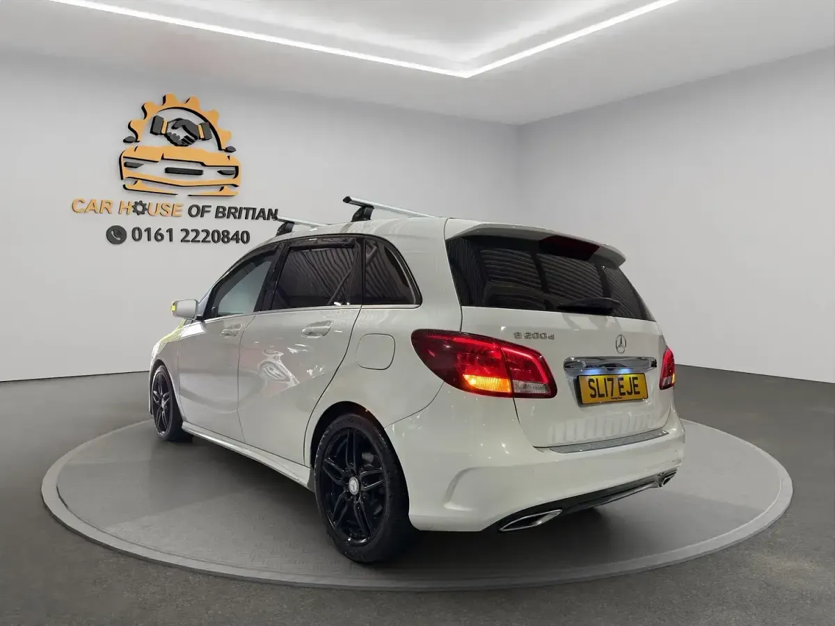 Used Mercedes B200 AMG line 2017 White Hatchback