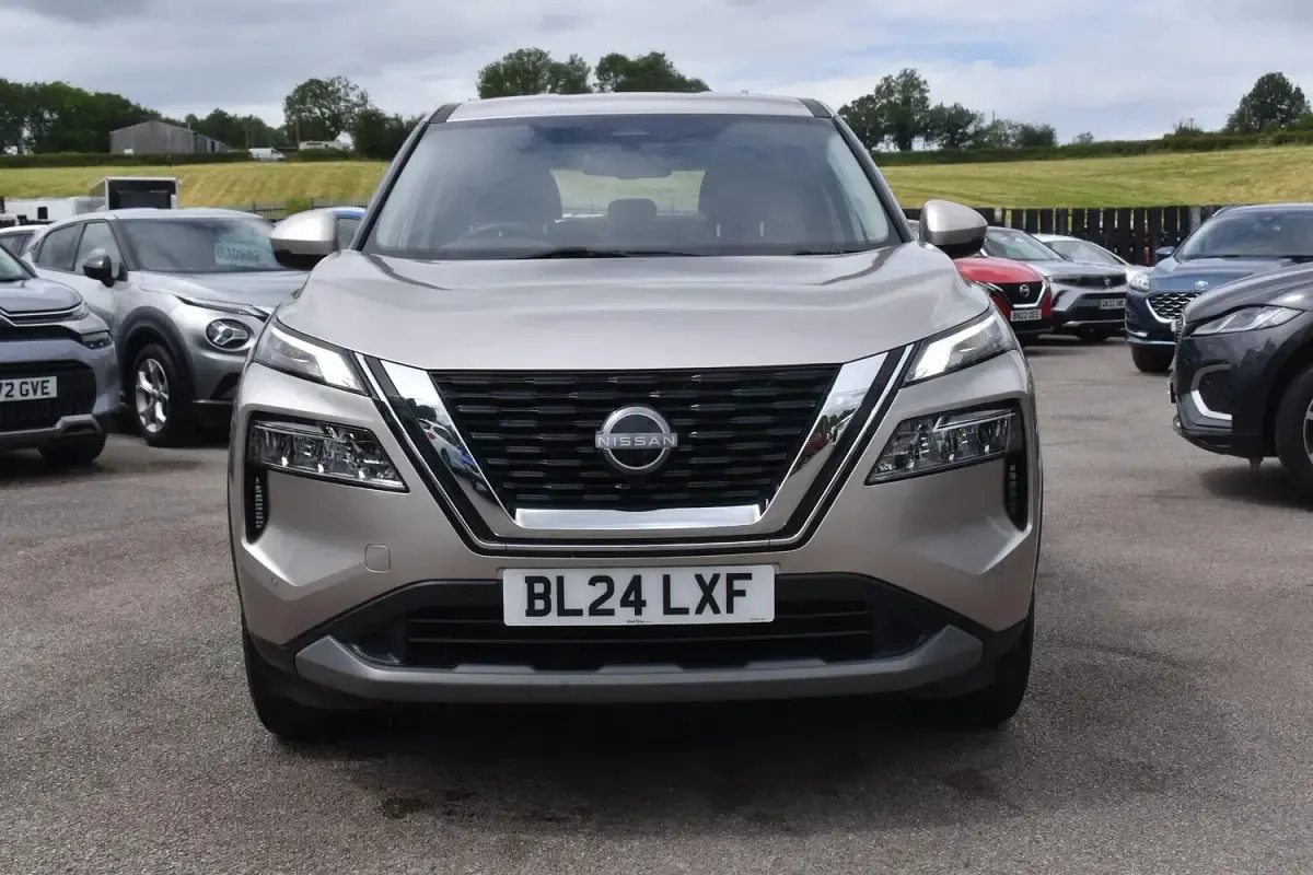 Used Nissan X-Trail Acenta Premium 204 HP (150 kW) 2024 Silver SUV