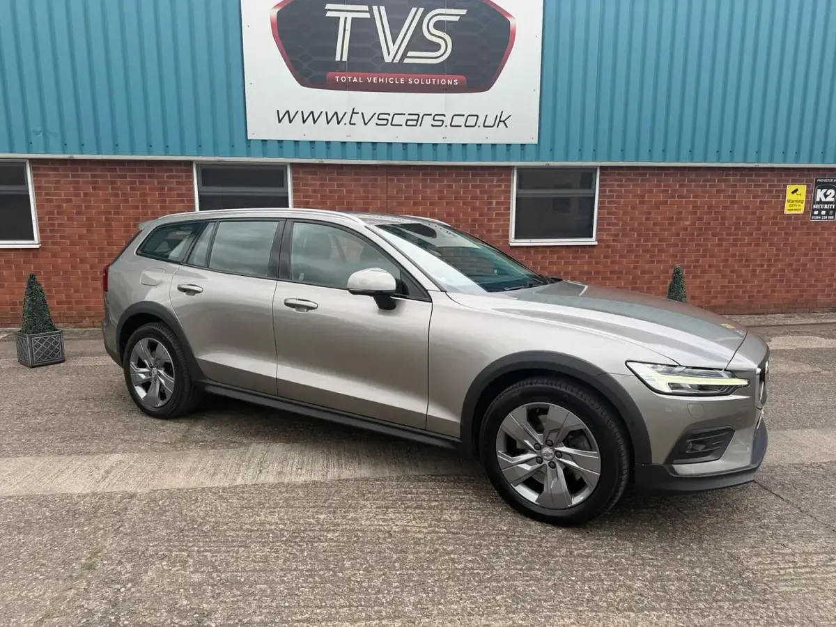 Used Volvo V60 CC Plus 2019 Grey Estate