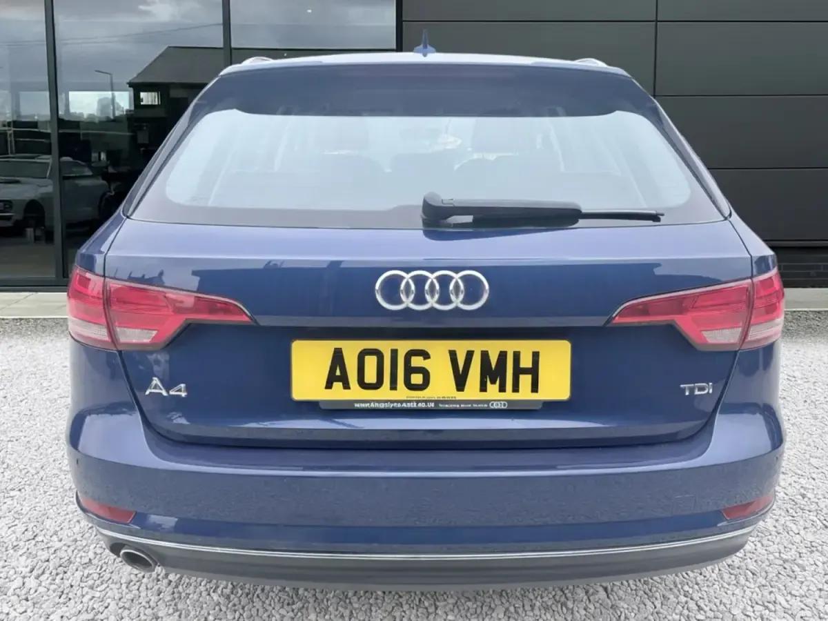 Begagnad Audi A4 Design 2016 Blå Kombi