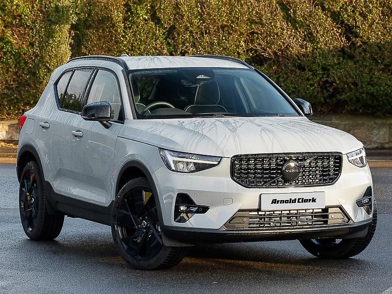New Volvo XC40 Ultra 163 HP (119 kW) 2025 Grey SUV