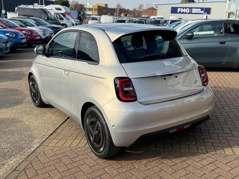 Brown New 2025 Fiat 500e Hatchback | £24,995 (Super price) - Image 1/4