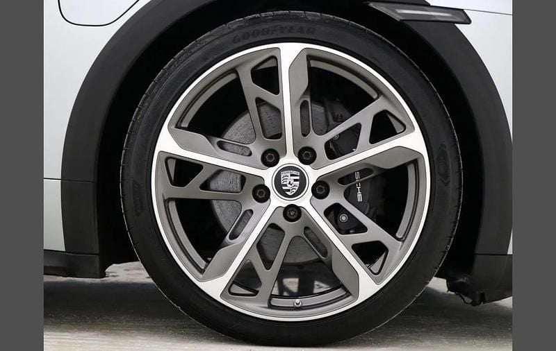 Used Porsche Taycan Cross Turismo 344 kW (469 HP) 2023 Silver Estate