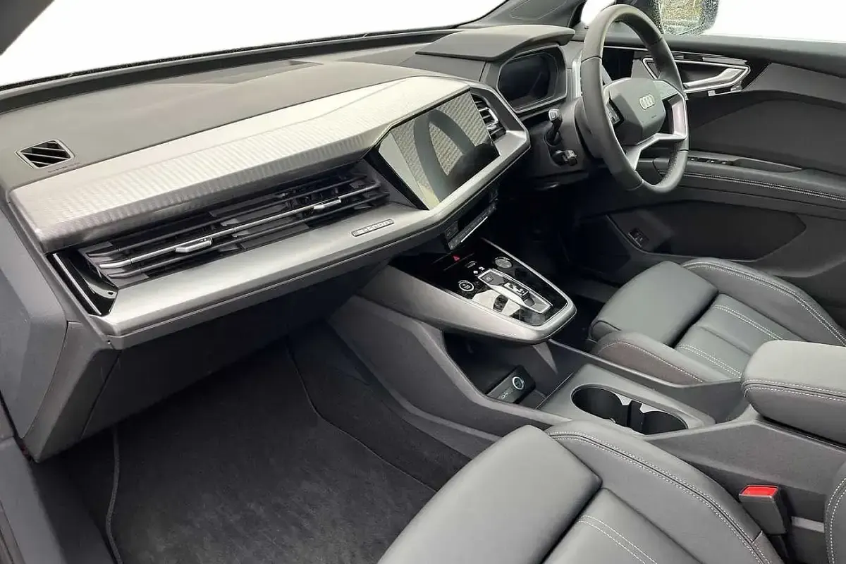 Used Audi Q4 e-tron Sport 150 kW (204 HP) 2026 Aurora violet, metallic SUV