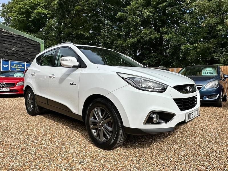 White Used 2015 Hyundai ix35 SE SUV | £5,495 (Fair price) - Image 1/4
