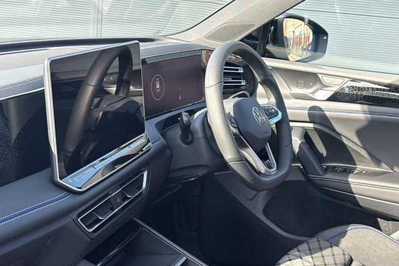 Used VW Tiguan R-line 150 HP (110 kW) 2025 Black SUV