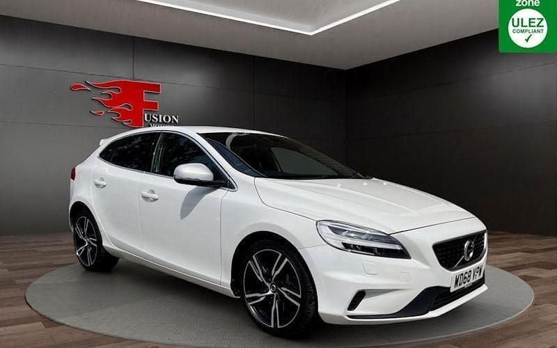 White Used 2019 Volvo V40 R-Design Pro Estate | £14,000 (Fair price) - Image 1/4