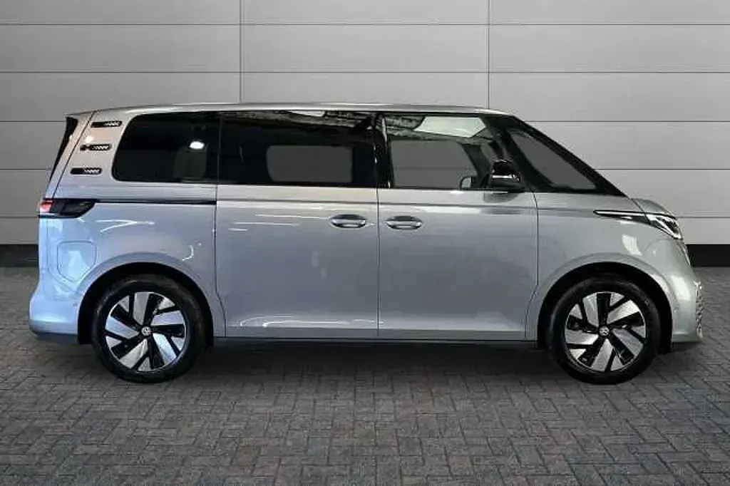 Used VW ID. Buzz Pro 150 kW (204 HP) 2024 Silver MPV