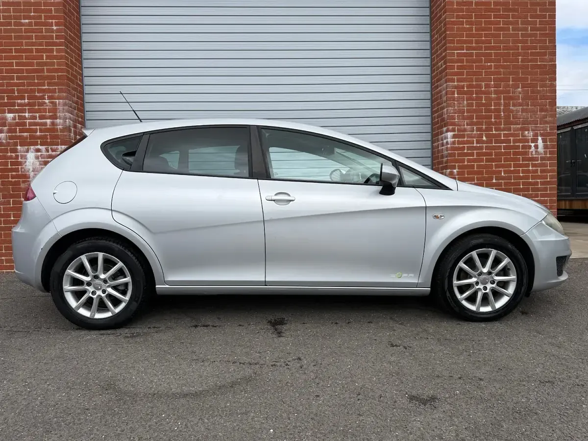Used Seat Leon Copa 105 HP (77 kW) 2013 Silver Hatchback