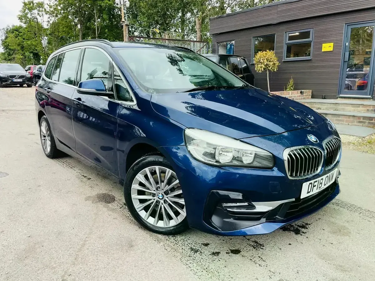 Usado BMW 218 Luxury Line 2018 Azul Carrinha