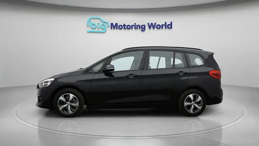 Usado BMW 218 140 HP (102 kW) 2018 Preto Monovolume