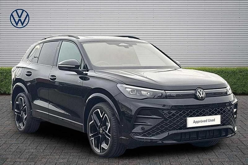 New VW Tiguan R-line 150 HP (110 kW) 2026 Grenadilla black SUV