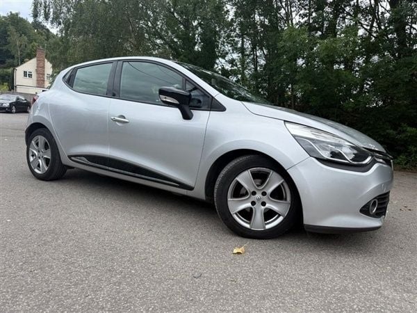Silver Used 2013 Renault Clio IV Dynamique Hatchback | £3,590 (Fair price) - Image 1/1
