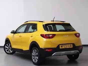 Used Kia Stonic 99 HP (72 kW) 2023 Yellow SUV