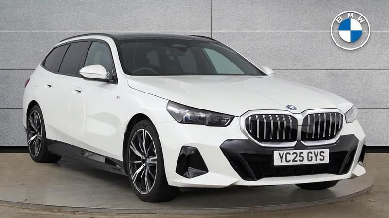 Used BMW 530e M Sport 295 HP (216 kW) 2025 White Estate