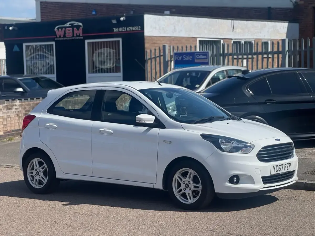 Second-hand Ford Ka Plus Zetec 2017 Alb Hatchback