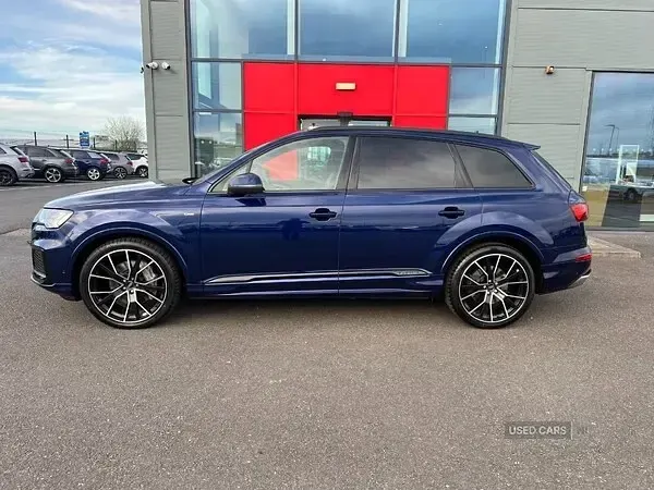 Used Audi Q7 S-Line 286 HP (210 kW) 2022 Blue SUV