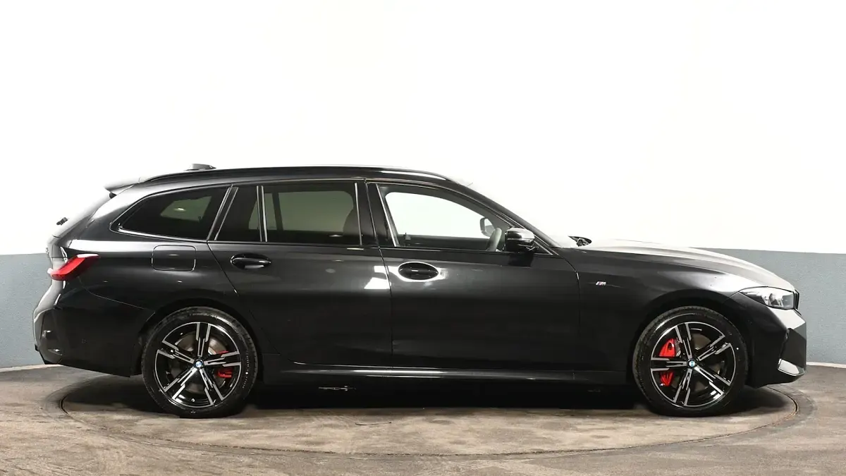 Used BMW 330e M Sport 288 HP (211 kW) 2026 Black Estate