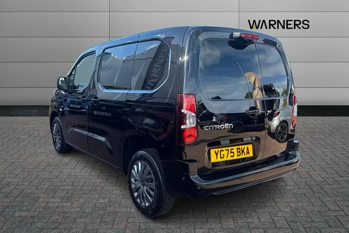 Used Citroën Berlingo 129 HP (94 kW) 2025 Black MPV