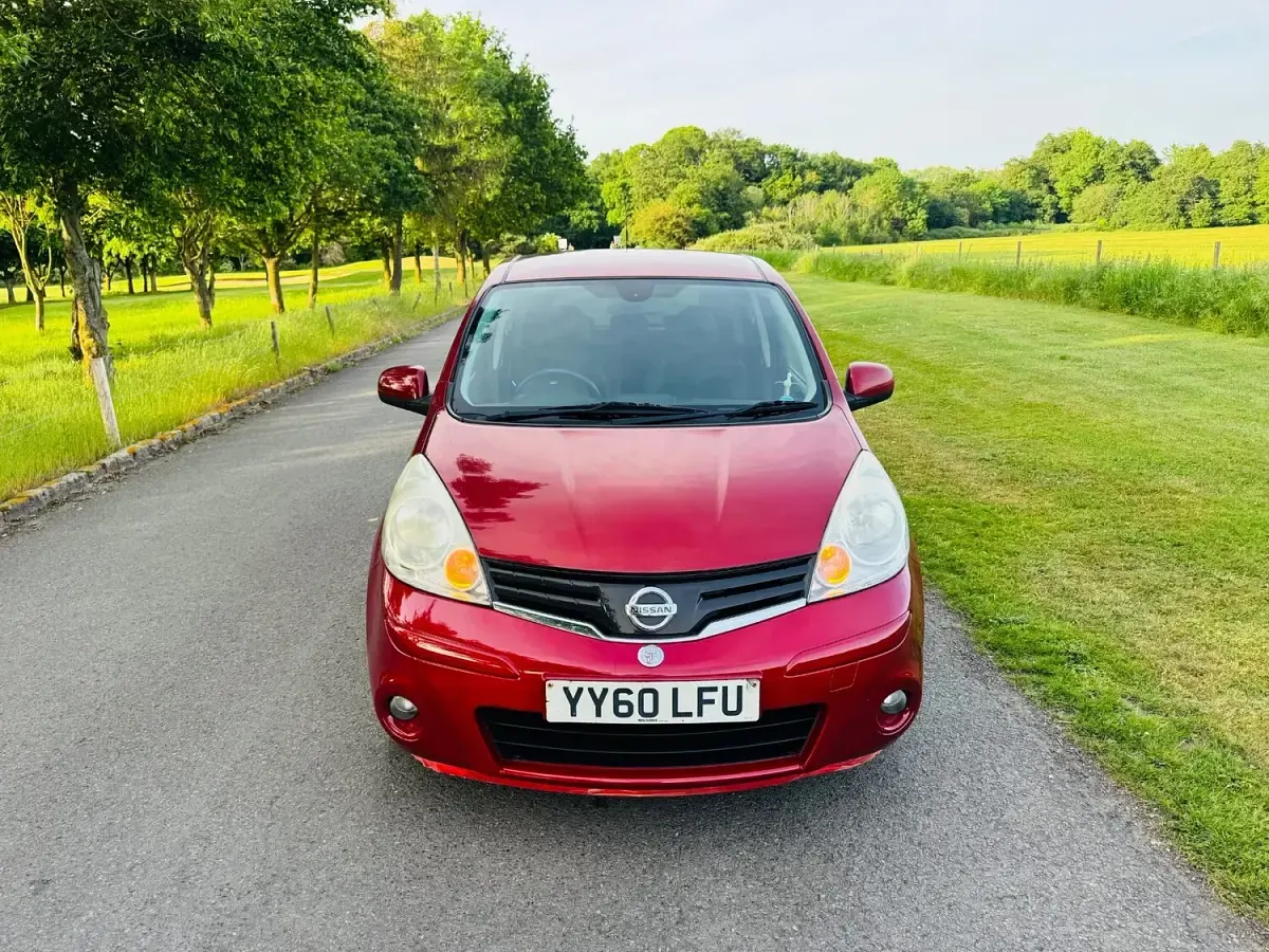 Used Nissan Note Tekna 110 HP (80 kW) 2010 Red Hatchback