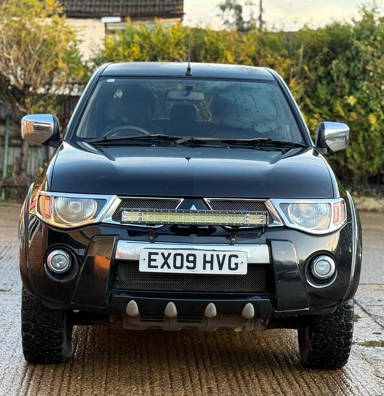 Used Mitsubishi L200 134 HP (98 kW) 2009 Black Pickup