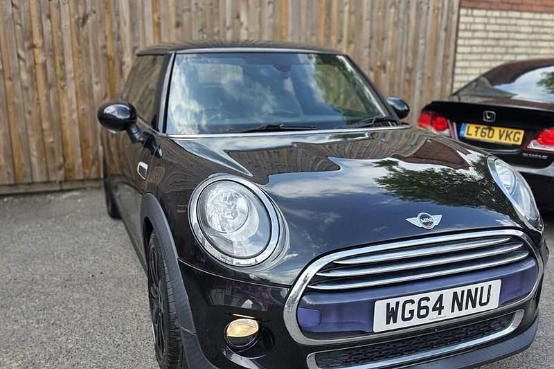 Black Used 2014 Mini Cooper D Hatch Hatchback | £7,290 (Fair price) - Image 1/1