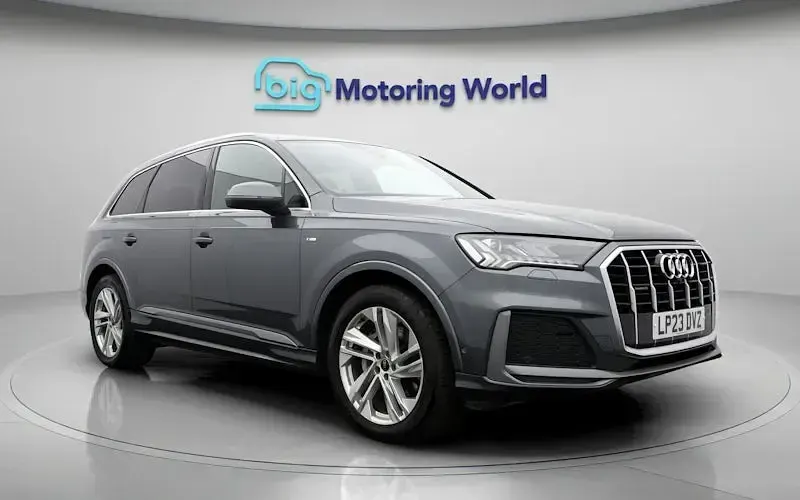 Used Audi Q7 S-Line 286 HP (210 kW) 2023 Grey SUV