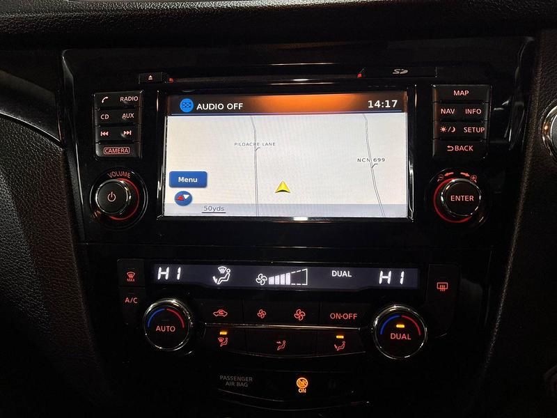 Used Nissan Qashqai N-TEC 110 HP (80 kW) 2015 White SUV