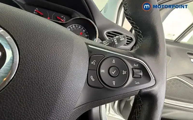 Used Vauxhall Crossland Ultimate 131 HP (96 kW) 2024 Silver SUV